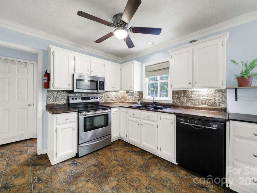 1904 Steeplechase Drive, Rock Hill, SC 29732.  MLS# CAR4289173, YatesRealty ID 33467. 