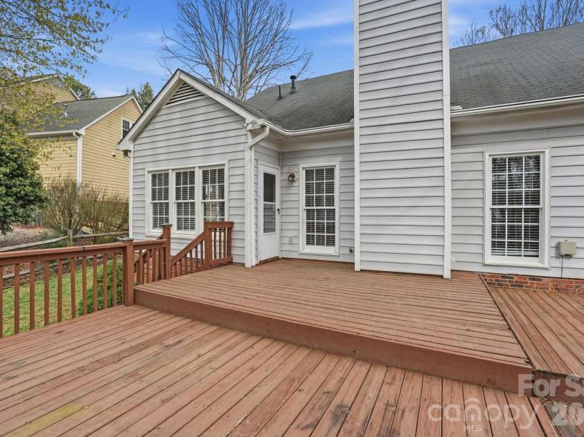 15733 Berryfield Street, Huntersville, NC 28078.  MLS# CAR4359638, YatesRealty ID 33468. 