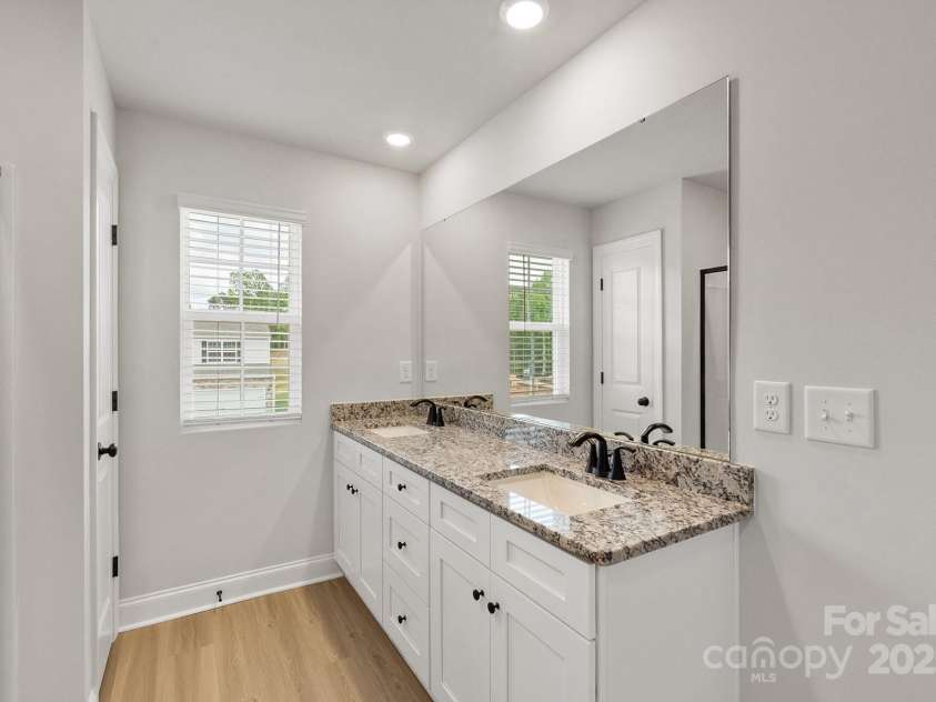 3502 Saddlebred Drive, Gastonia, NC 28052.  MLS# CAR4292567, YatesRealty ID 33468. 