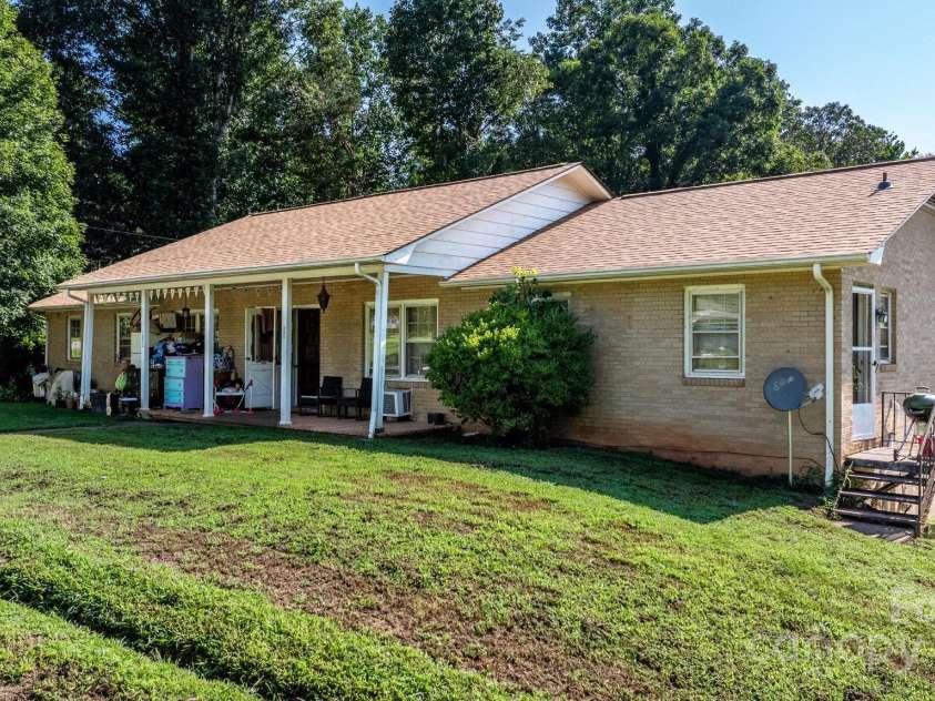 805 Old Nc 18 Highway, Morganton, NC 28655.  MLS# CAR4294667, YatesRealty ID 33469. 
