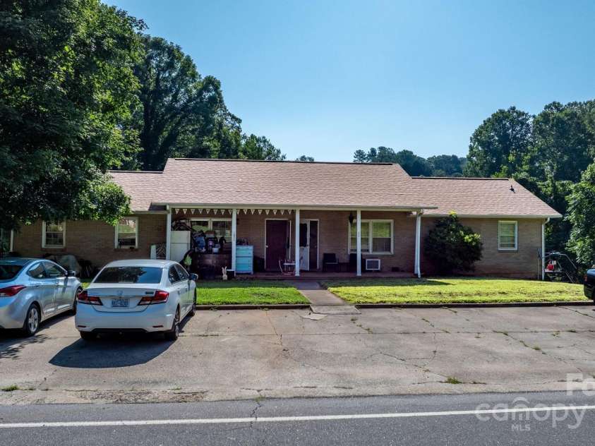 805 Old Nc 18 Highway, Morganton, NC 28655.  MLS# CAR4294667, YatesRealty ID 33469. 