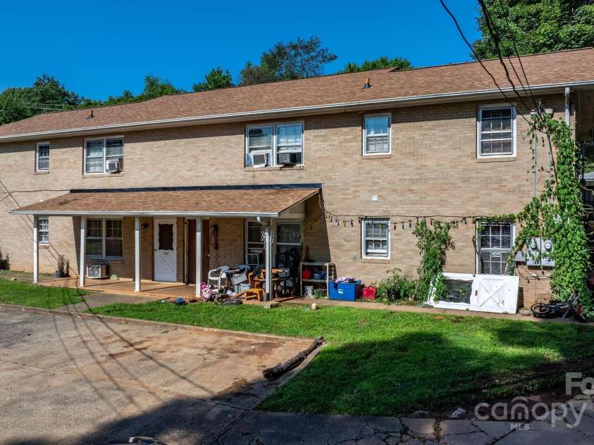 805 Old Nc 18 Highway, Morganton, NC 28655.  MLS# CAR4294667, YatesRealty ID 33469. 