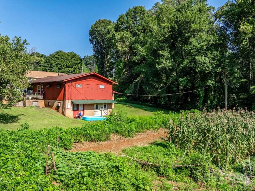 805 Old Nc 18 Highway, Morganton, NC 28655.  MLS# CAR4294667, YatesRealty ID 33469. 