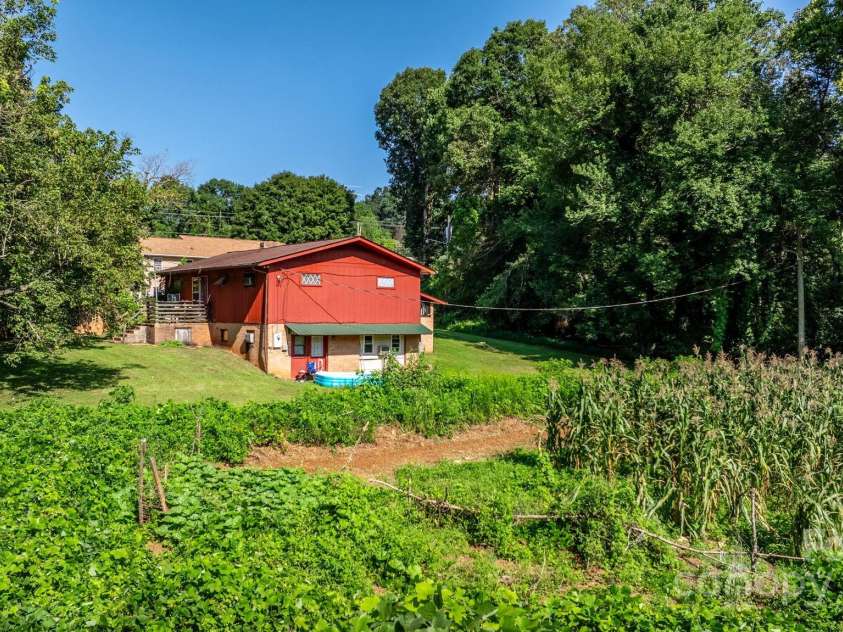 805 Old Nc 18 Highway, Morganton, NC 28655.  MLS# CAR4294667, YatesRealty ID 33469. 