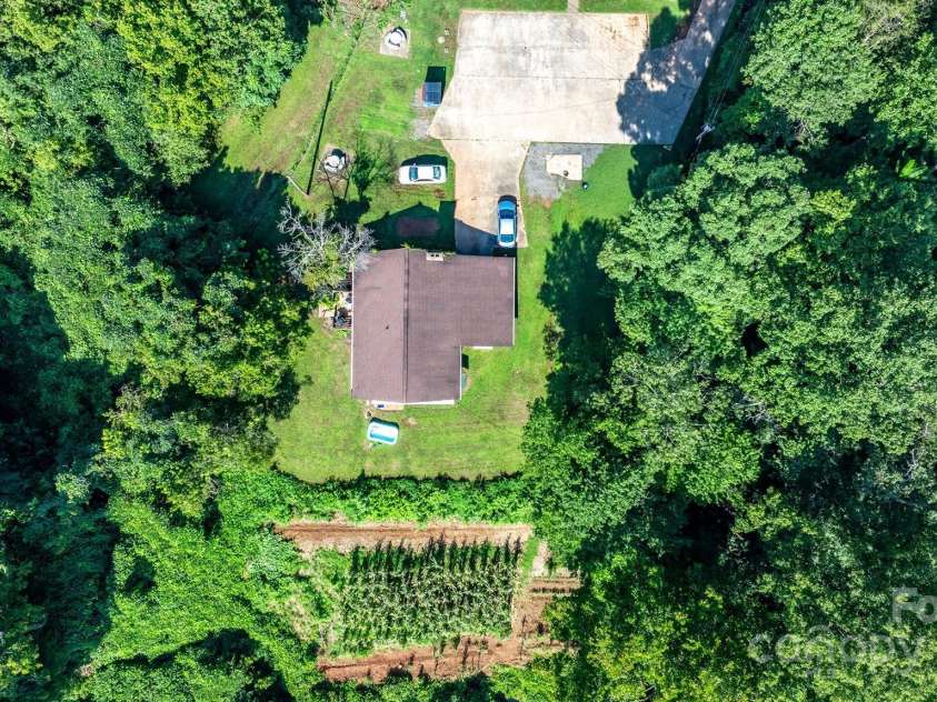 805 Old Nc 18 Highway, Morganton, NC 28655.  MLS# CAR4294667, YatesRealty ID 33469. 