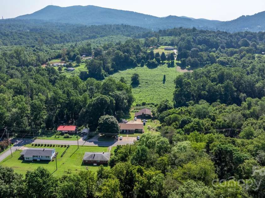 805 Old Nc 18 Highway, Morganton, NC 28655.  MLS# CAR4294667, YatesRealty ID 33469. 