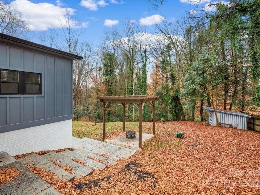 3021 Whitson Road, Gastonia, NC 28054.  MLS# CAR4328562, YatesRealty ID 3347. 