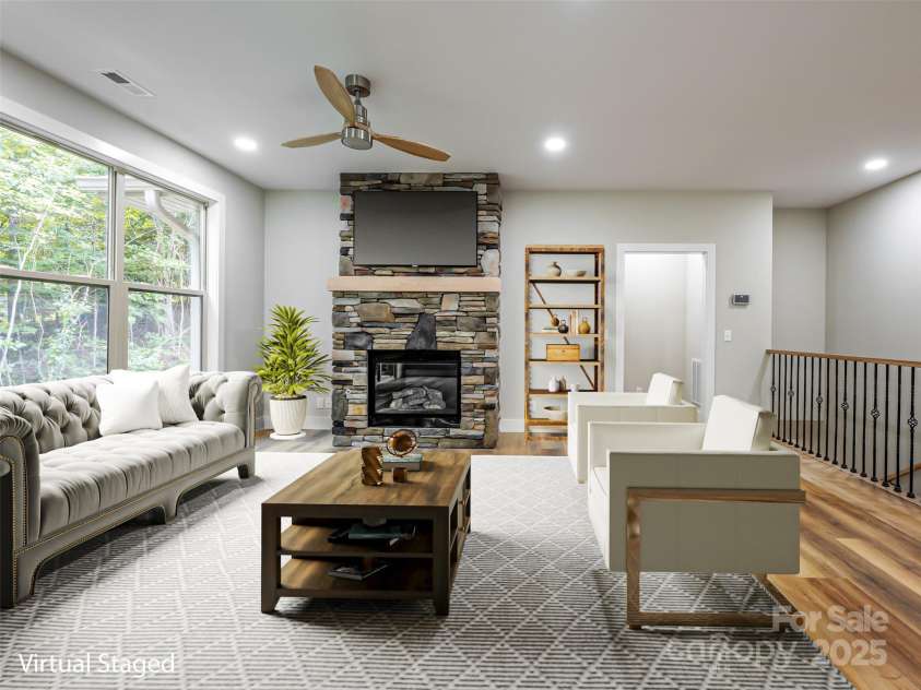 281 Carriage Crest Drive, Hendersonville, NC 28791.  MLS# CAR4290904, YatesRealty ID 33470. 