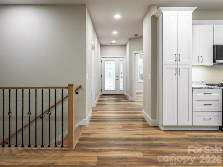 281 Carriage Crest Drive, Hendersonville, NC 28791.  MLS# CAR4290904, YatesRealty ID 33470. 