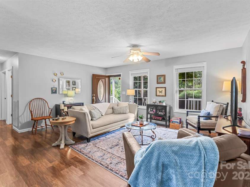 2807 Hollybrook Lane, Morganton, NC 28655.  MLS# CAR4283495, YatesRealty ID 33472. 
