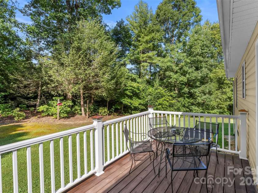 2807 Hollybrook Lane, Morganton, NC 28655.  MLS# CAR4283495, YatesRealty ID 33472. 