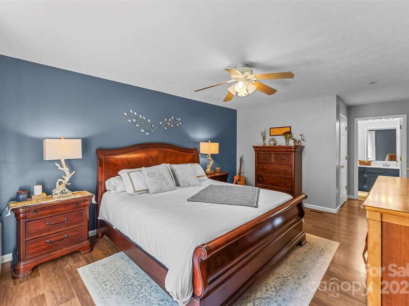 2807 Hollybrook Lane, Morganton, NC 28655.  MLS# CAR4283495, YatesRealty ID 33472. 