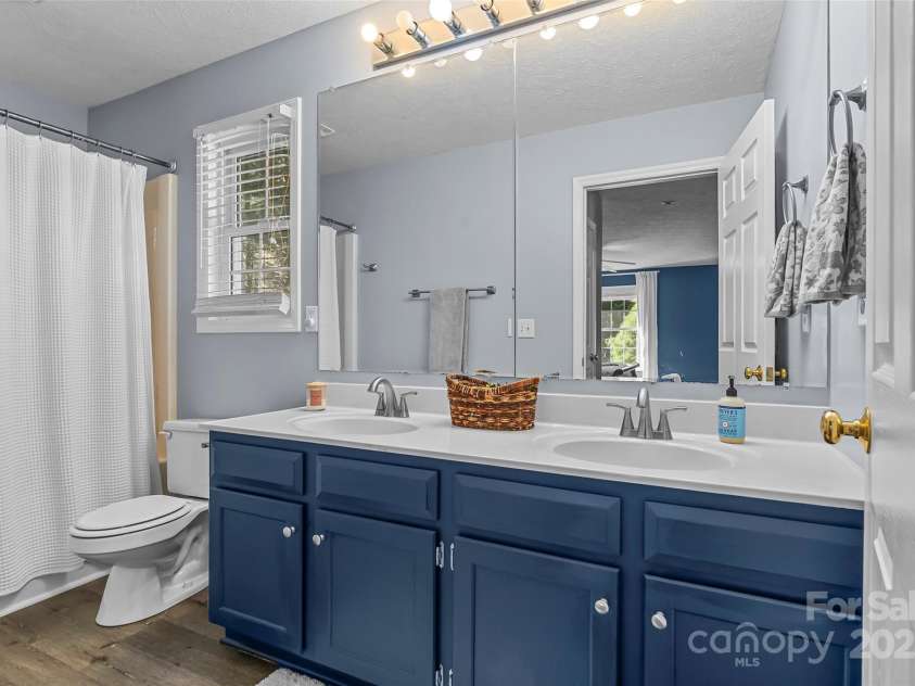 2807 Hollybrook Lane, Morganton, NC 28655.  MLS# CAR4283495, YatesRealty ID 33472. 