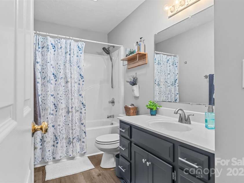 2807 Hollybrook Lane, Morganton, NC 28655.  MLS# CAR4283495, YatesRealty ID 33472. 