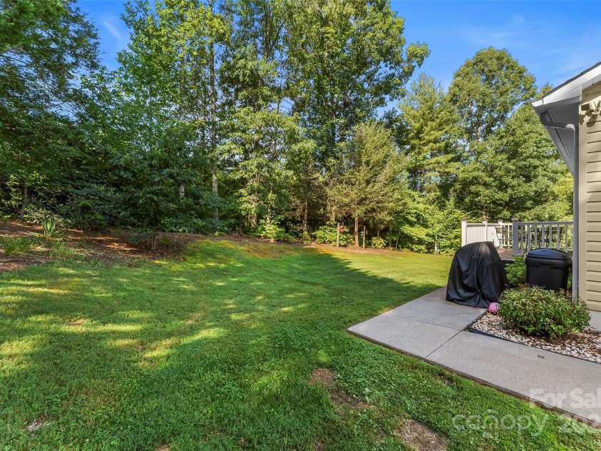 2807 Hollybrook Lane, Morganton, NC 28655.  MLS# CAR4283495, YatesRealty ID 33472. 