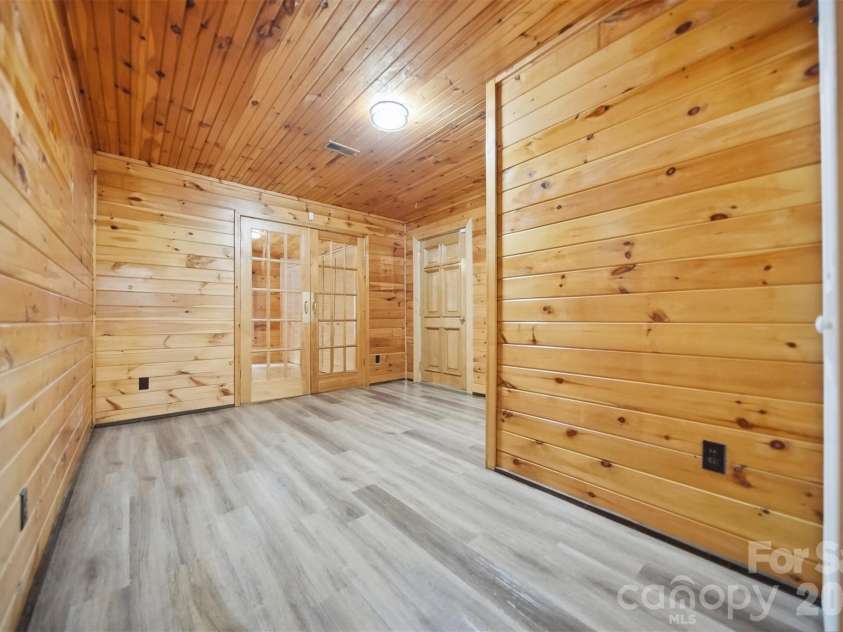 408 Birch Circle Drive, Hudson, NC 28638.  MLS# CAR4392790, YatesRealty ID 33472. 