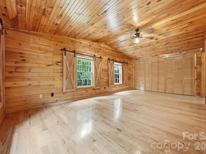 408 Birch Circle Drive, Hudson, NC 28638.  MLS# CAR4392790, YatesRealty ID 33472. 