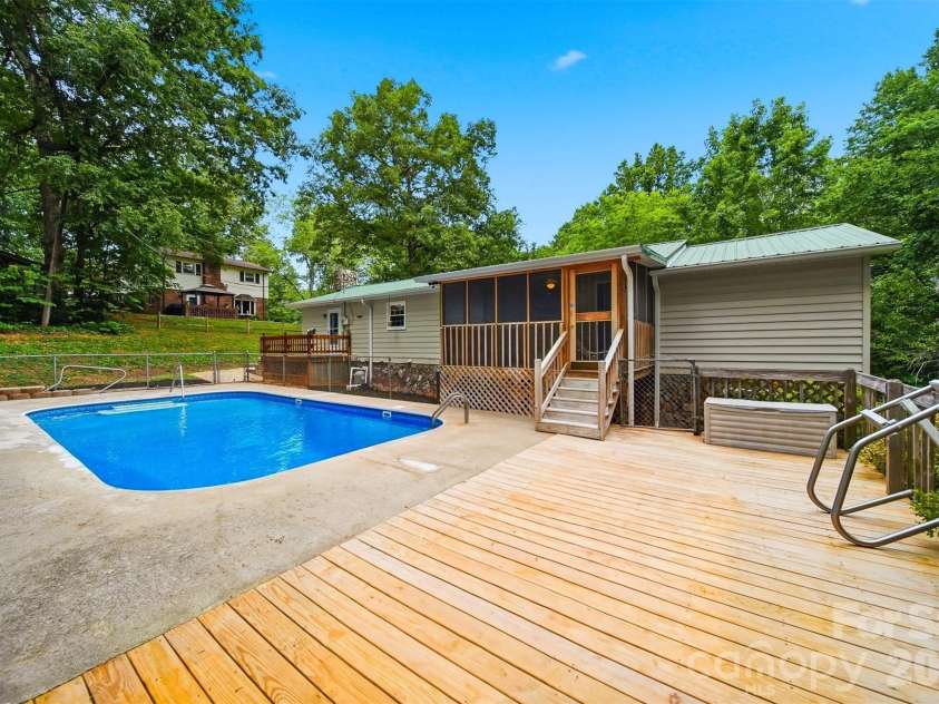 408 Birch Circle Drive, Hudson, NC 28638.  MLS# CAR4392790, YatesRealty ID 33472. 