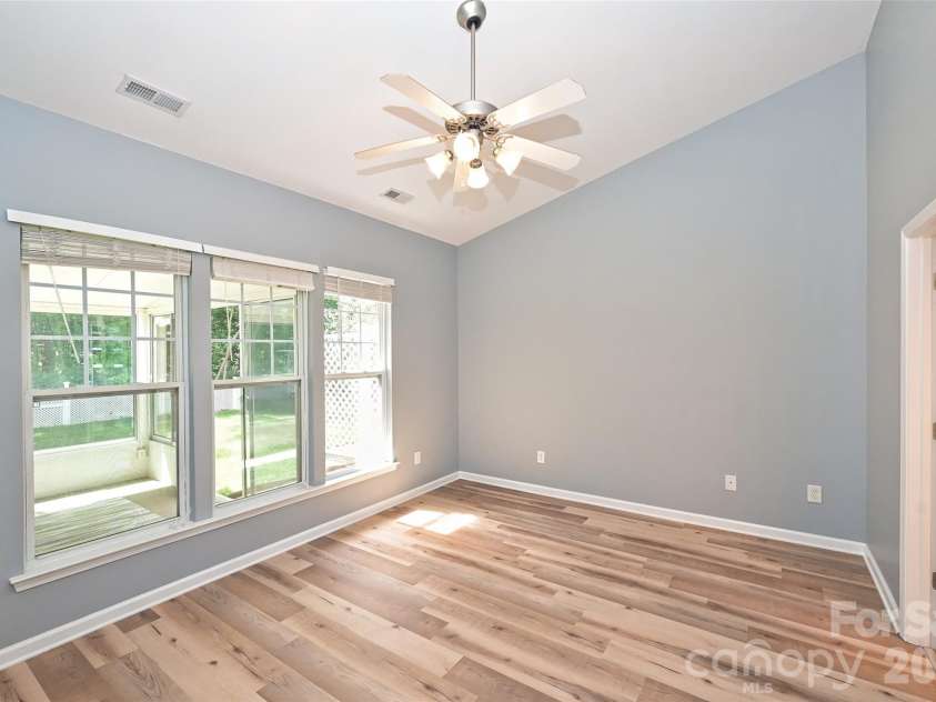 1549 Hammond Drive, Matthews, NC 28104.  MLS# CAR4395649, YatesRealty ID 33473. 