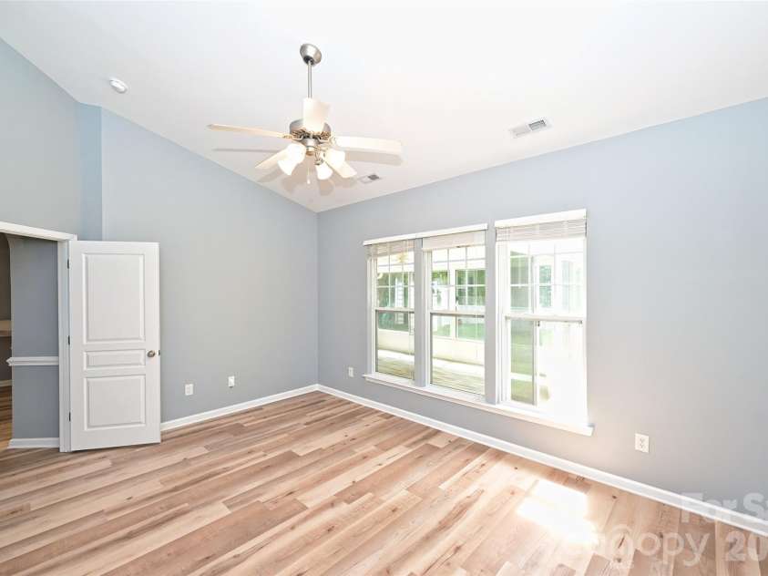 1549 Hammond Drive, Matthews, NC 28104.  MLS# CAR4395649, YatesRealty ID 33473. 