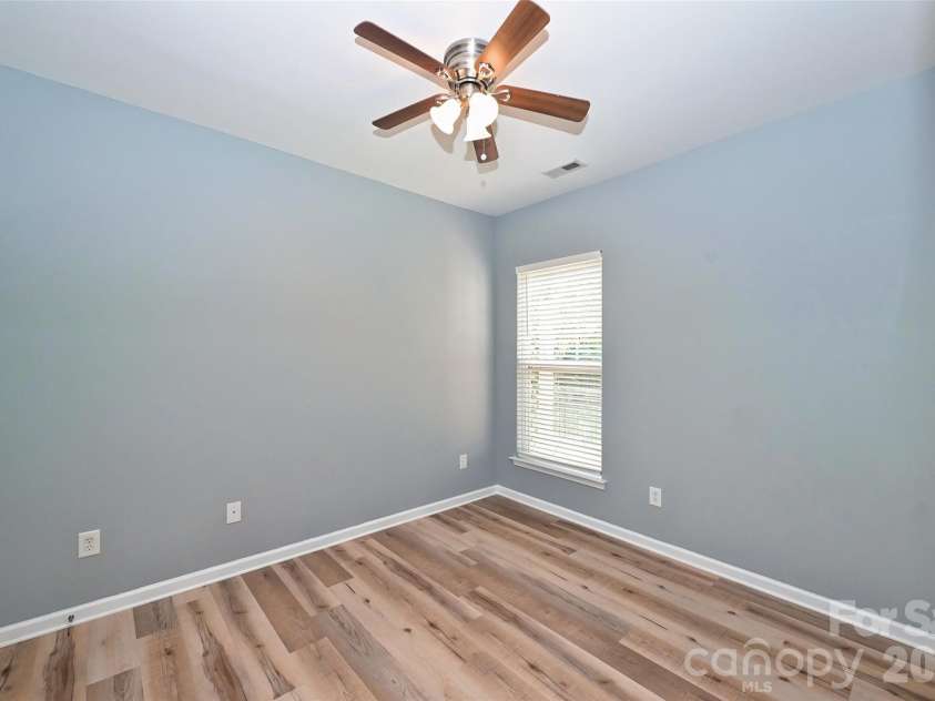1549 Hammond Drive, Matthews, NC 28104.  MLS# CAR4395649, YatesRealty ID 33473. 