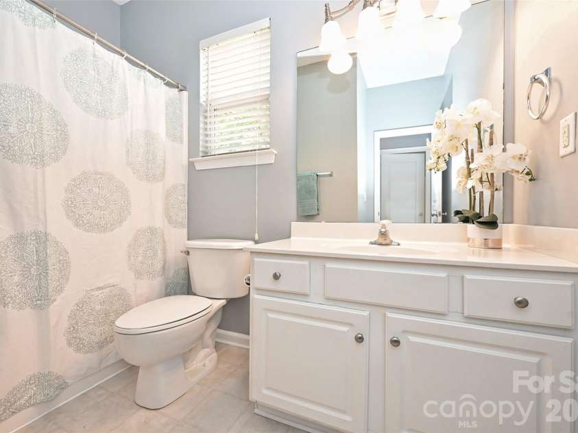 1549 Hammond Drive, Matthews, NC 28104.  MLS# CAR4395649, YatesRealty ID 33473. 