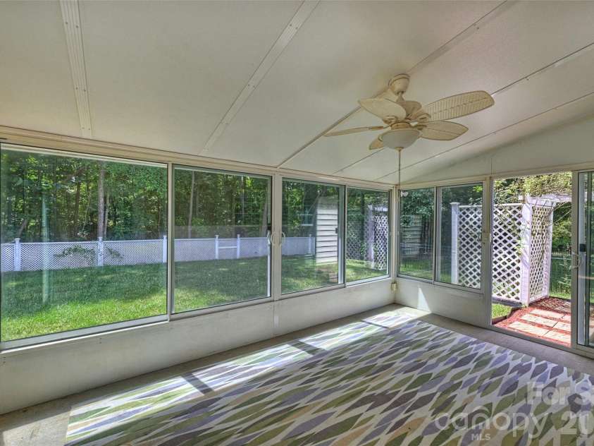 1549 Hammond Drive, Matthews, NC 28104.  MLS# CAR4395649, YatesRealty ID 33473. 