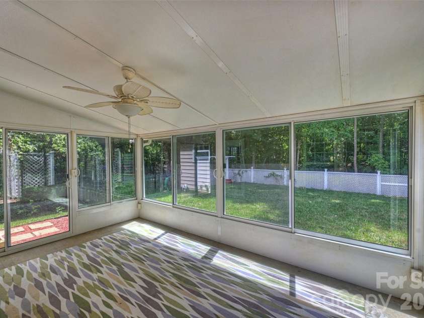 1549 Hammond Drive, Matthews, NC 28104.  MLS# CAR4395649, YatesRealty ID 33473. 