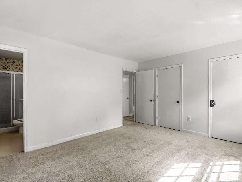 2506 Lawton Bluff Road, Charlotte, NC 28226.  MLS# CAR4293005, YatesRealty ID 33474. 