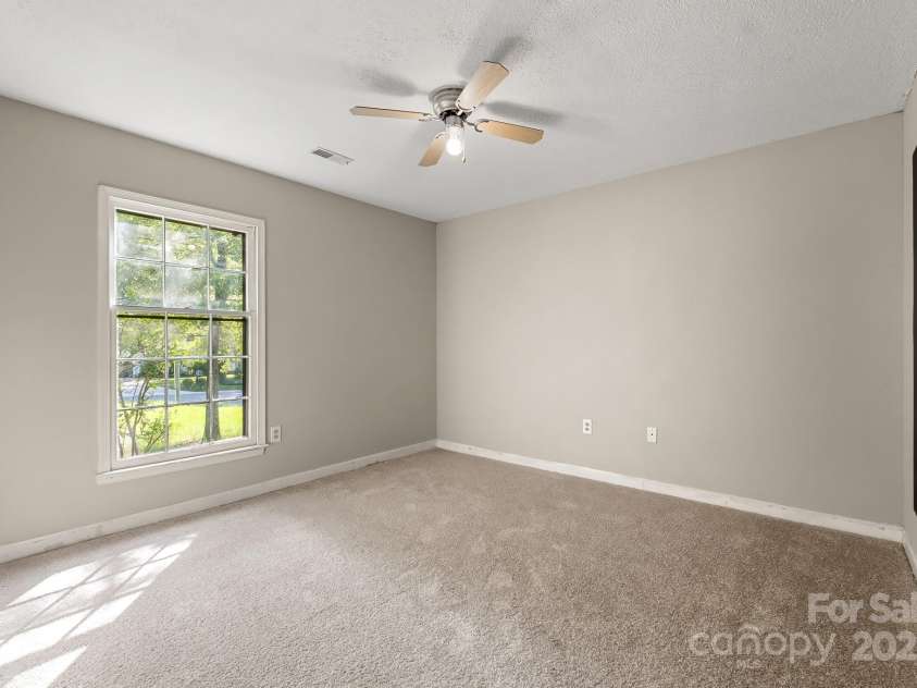 2506 Lawton Bluff Road, Charlotte, NC 28226.  MLS# CAR4293005, YatesRealty ID 33474. 