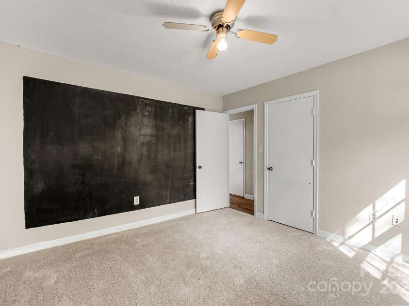 2506 Lawton Bluff Road, Charlotte, NC 28226.  MLS# CAR4293005, YatesRealty ID 33474. 
