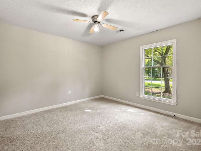 2506 Lawton Bluff Road, Charlotte, NC 28226.  MLS# CAR4293005, YatesRealty ID 33474. 