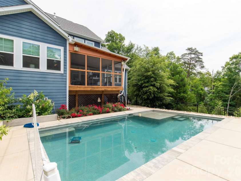 378 Squirrel Lane, Clover, SC 29710.  MLS# CAR4397579, YatesRealty ID 33475. 
