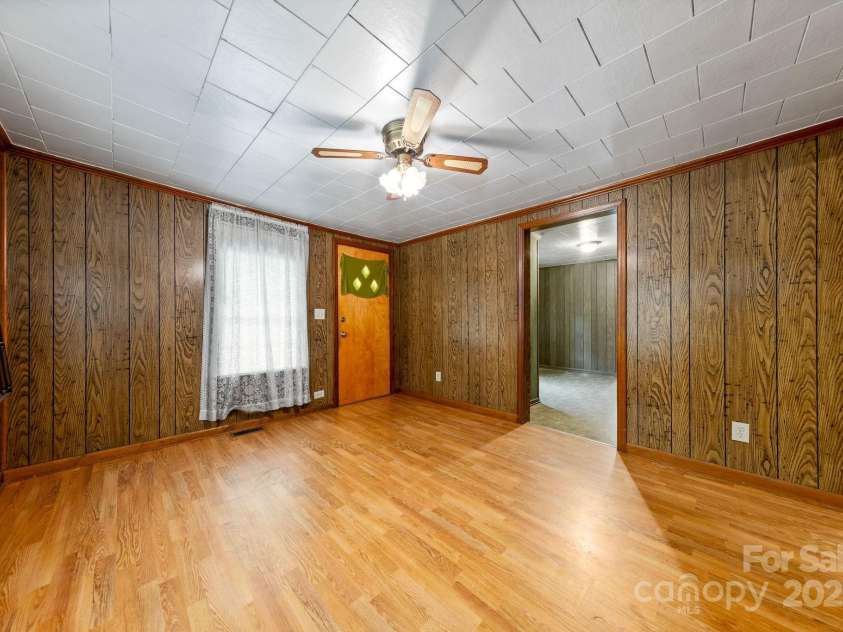 302 Margarette Avenue, Belmont, NC 28012.  MLS# CAR4291779, YatesRealty ID 33476. 