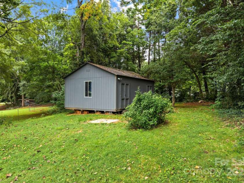 302 Margarette Avenue, Belmont, NC 28012.  MLS# CAR4291779, YatesRealty ID 33476. 