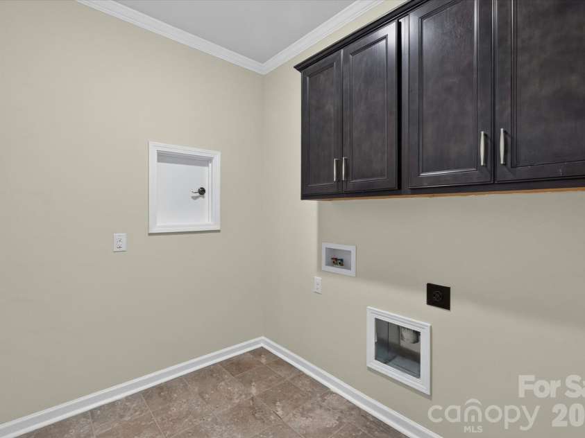 322 Burr Court, Fort Mill, SC 29715.  MLS# CAR4395959, YatesRealty ID 33476. 