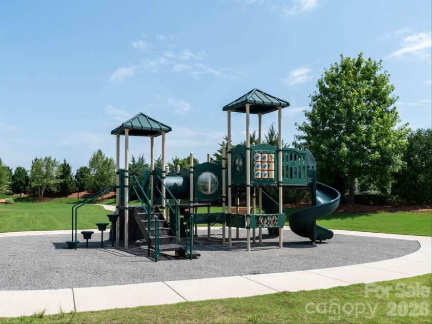 322 Burr Court, Fort Mill, SC 29715.  MLS# CAR4395959, YatesRealty ID 33476. 