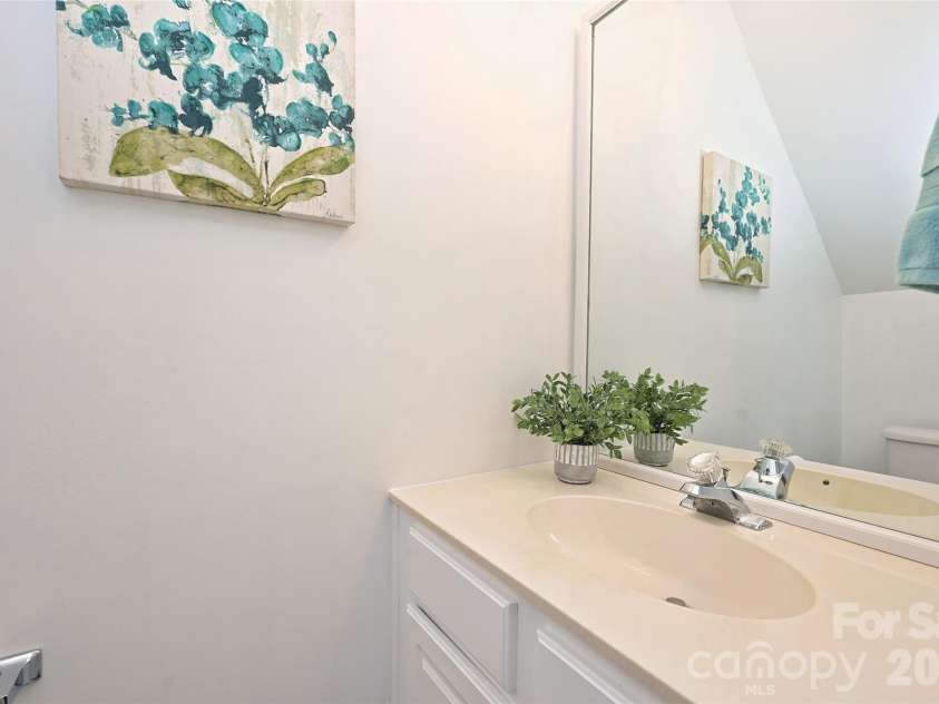 3160 Mannington Drive, Charlotte, NC 28270.  MLS# CAR4397935, YatesRealty ID 33477. 