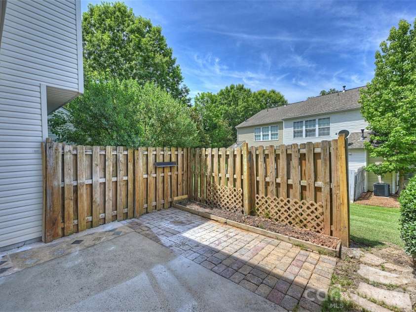 3160 Mannington Drive, Charlotte, NC 28270.  MLS# CAR4397935, YatesRealty ID 33477. 
