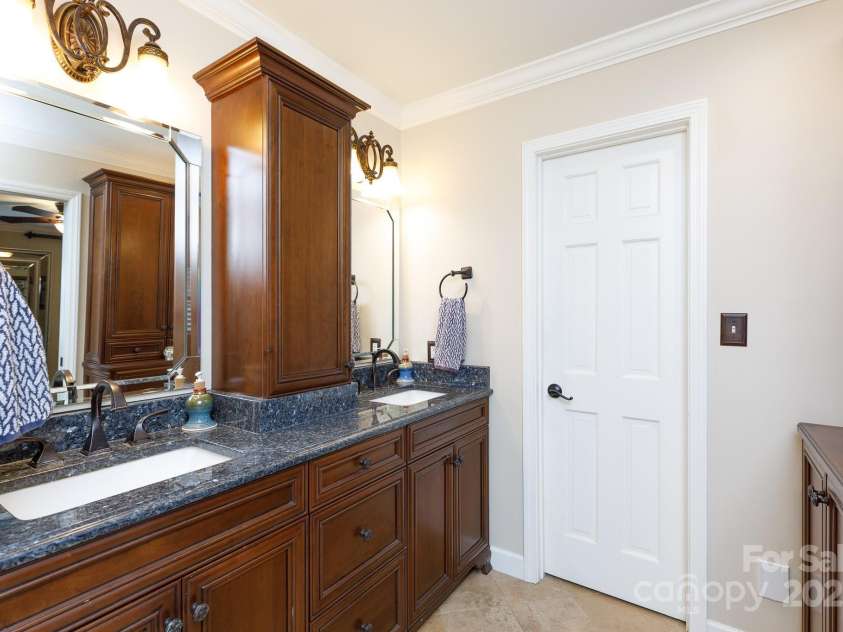 2622 Oakhurst Drive, Rock Hill, SC 29730.  MLS# CAR4234019, YatesRealty ID 3348. 