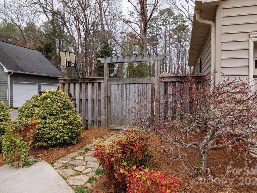 2622 Oakhurst Drive, Rock Hill, SC 29730.  MLS# CAR4234019, YatesRealty ID 3348. 