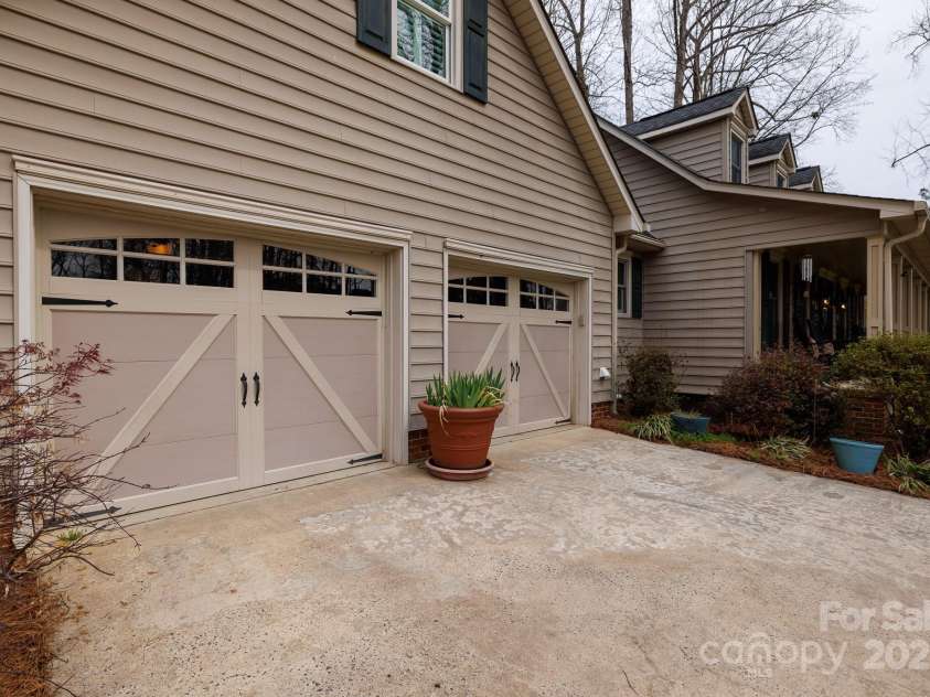 2622 Oakhurst Drive, Rock Hill, SC 29730.  MLS# CAR4234019, YatesRealty ID 3348. 
