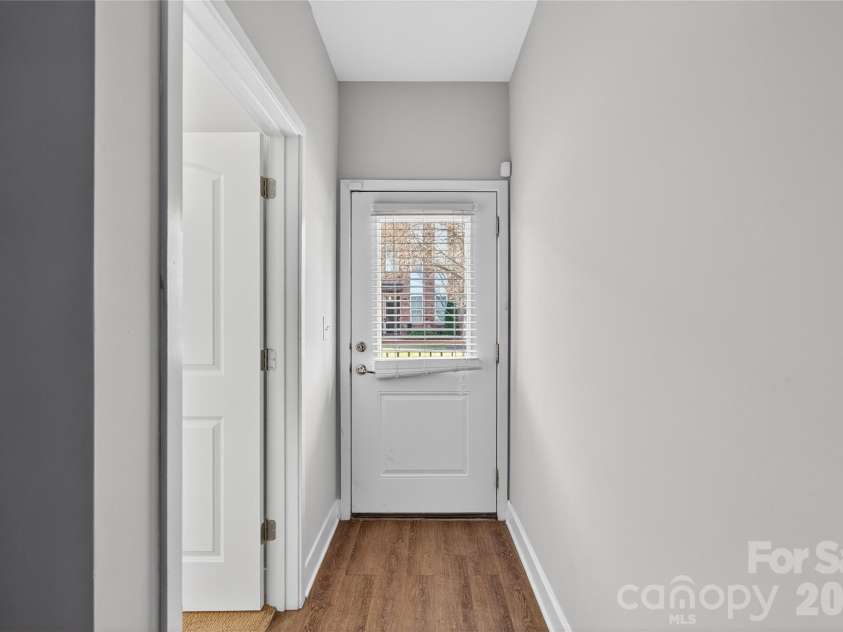 841 Seigle Point Drive, Charlotte, NC 28204.  MLS# CAR4336852, YatesRealty ID 3348. 