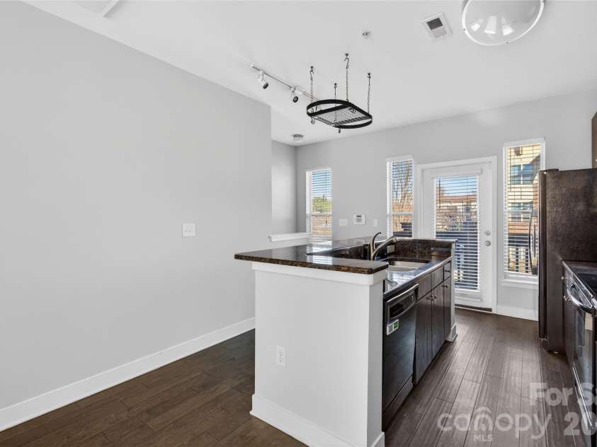 841 Seigle Point Drive, Charlotte, NC 28204.  MLS# CAR4336852, YatesRealty ID 3348. 