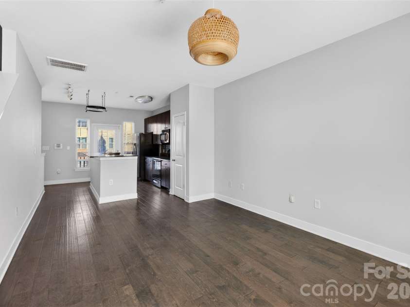 841 Seigle Point Drive, Charlotte, NC 28204.  MLS# CAR4336852, YatesRealty ID 3348. 