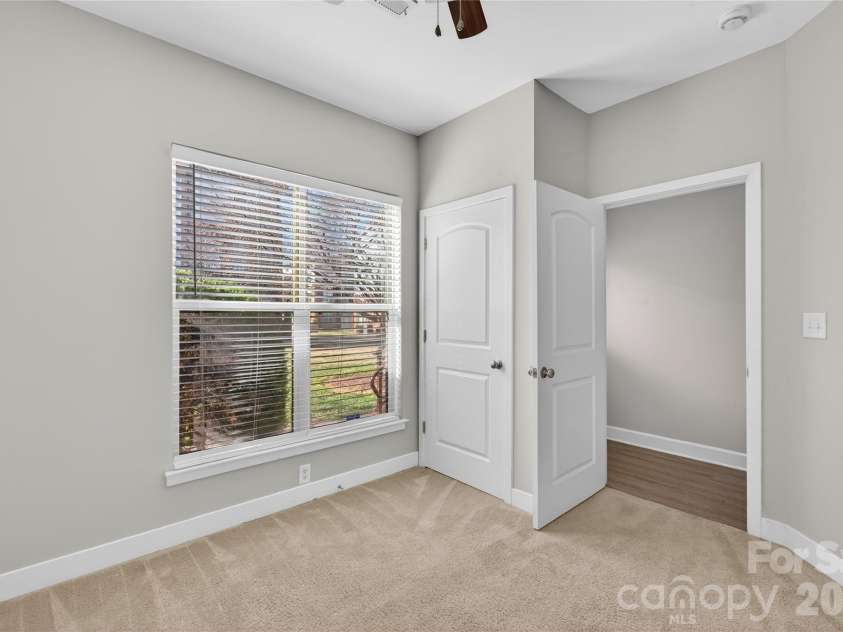 841 Seigle Point Drive, Charlotte, NC 28204.  MLS# CAR4336852, YatesRealty ID 3348. 