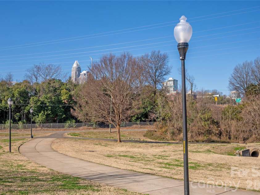 841 Seigle Point Drive, Charlotte, NC 28204.  MLS# CAR4336852, YatesRealty ID 3348. Uptown Views