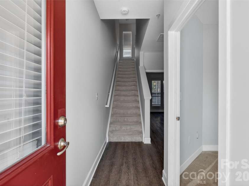 841 Seigle Point Drive, Charlotte, NC 28204.  MLS# CAR4336852, YatesRealty ID 3348. Welcome!