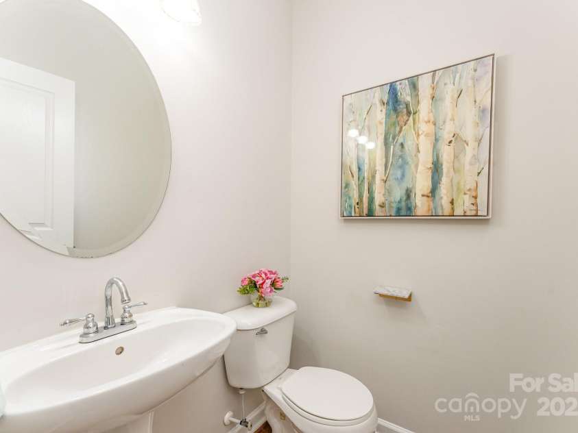11516 Heritage Green Drive, Cornelius, NC 28031.  MLS# CAR4289684, YatesRealty ID 33480. Main Floor Powder Room