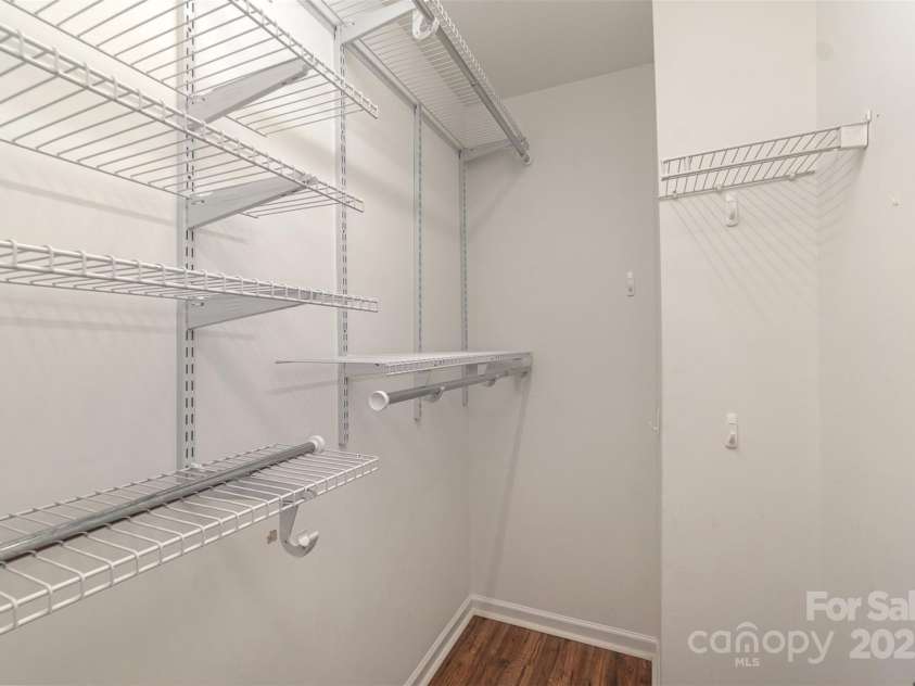 11516 Heritage Green Drive, Cornelius, NC 28031.  MLS# CAR4289684, YatesRealty ID 33480. Primary Suite walk-in closet